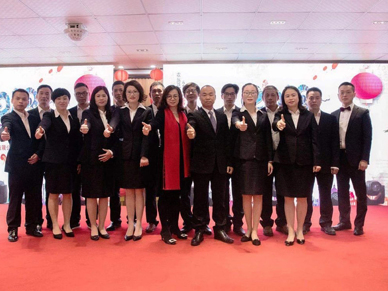 রৌদ্রোজ্জ্বল রাস্তায়, আপনার স্বপ্নগুলি অনুসরণ করুন --- Zhejiang Jufeng Stamping Technology Co., Ltd.-এর 2018 সালের শেষের দিকে ধন্যবাদ পার্টি জমকালোভাবে অনুষ্ঠিত হয়েছিল