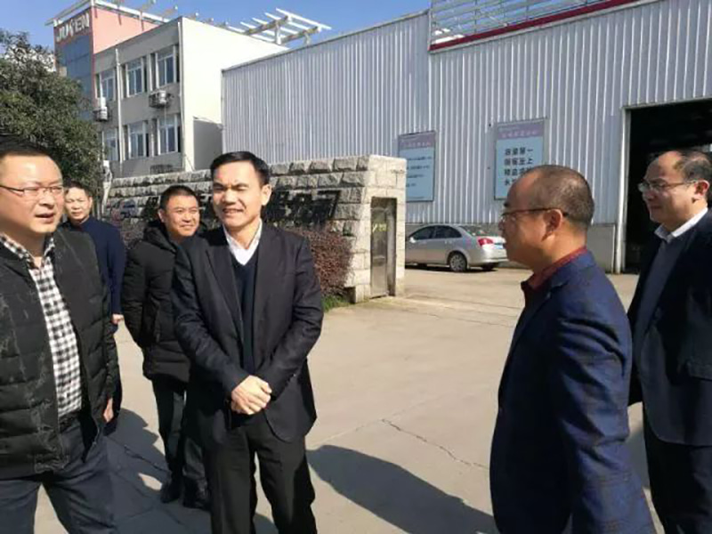 পূর্বের বাতাস বসন্তের সাথে ফিরে আসে, আমার ডালে ফুল পাঠায়---2018 নববর্ষের সূচনা নোট